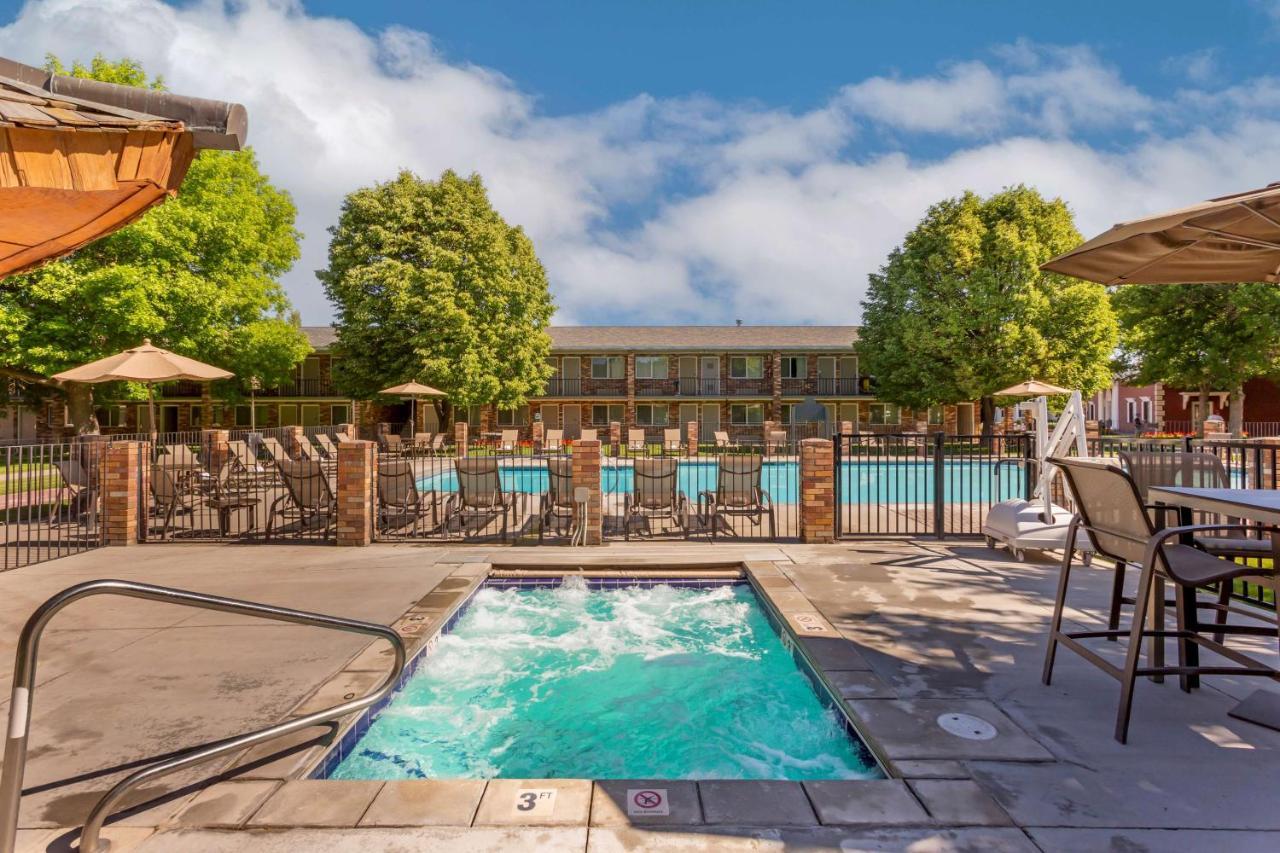 Best Western Plus Burley Inn & Convention Center Экстерьер фото